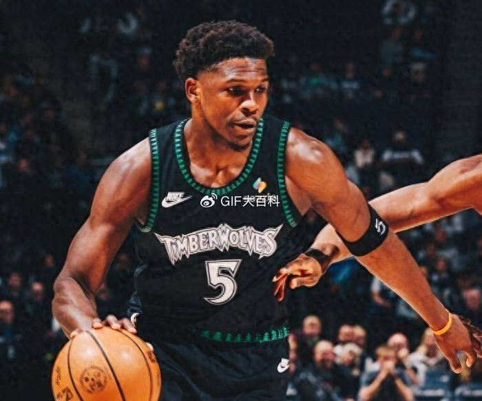 爱德华兹26分率队大捷，生涯万分里程碑近在眼前|森林狼|巴姆-阿德巴约|泰勒-希罗|迈阿密热火队|明尼苏达森林狼队_新浪体育_新浪新闻